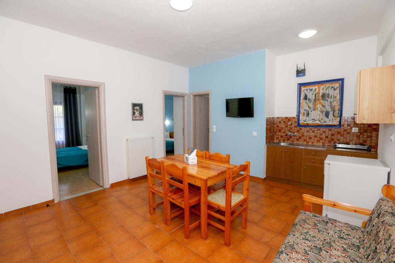 Athina Apartments Kato Korakiana Екстериор снимка