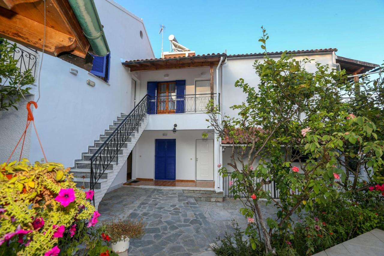Athina Apartments Kato Korakiana Екстериор снимка